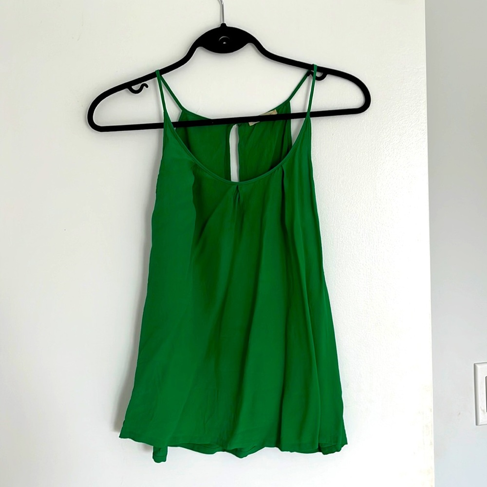 Green top with keyhole back